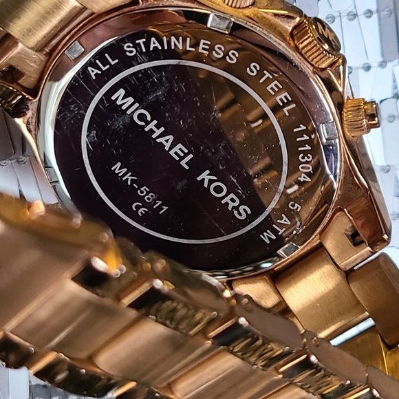 NWT MICHAEL KORS WATCH - MADISON MK5811 W/ CRYSTAL - Picture 6 of 16